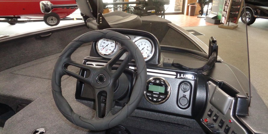 Lund Boats 1675 Impact SS