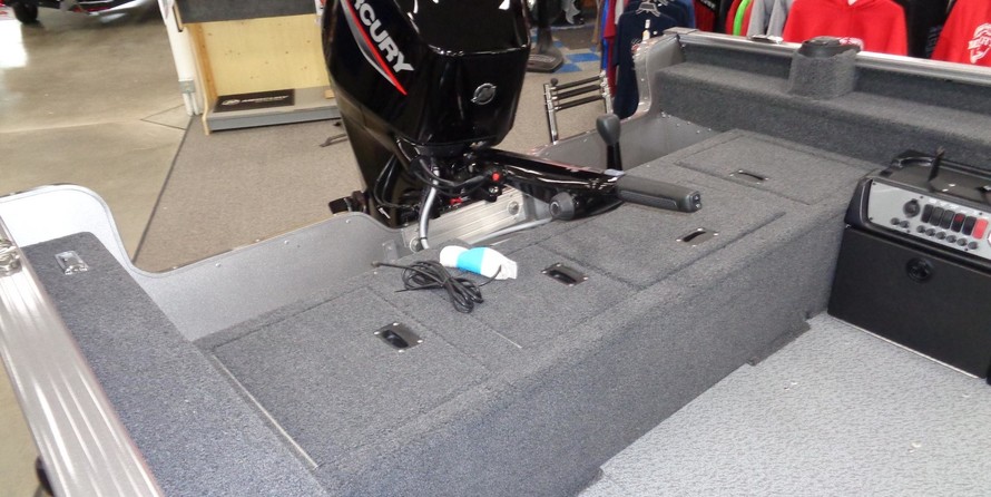 Lund Boats 1775 Pro Guide