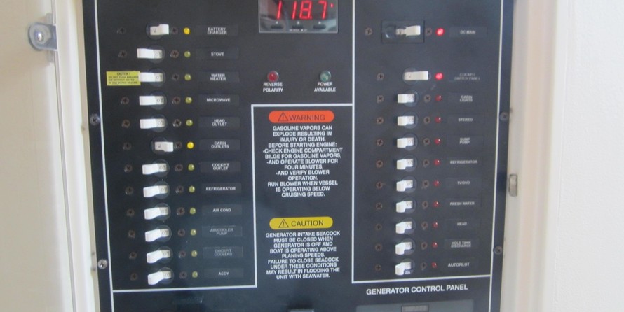 Grady-White Express 330