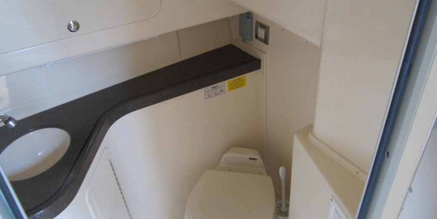 Grady-White Express 330