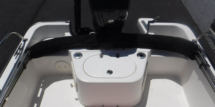 Boston Whaler 170 Montauk
