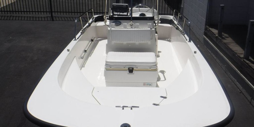 Boston Whaler 170 Montauk