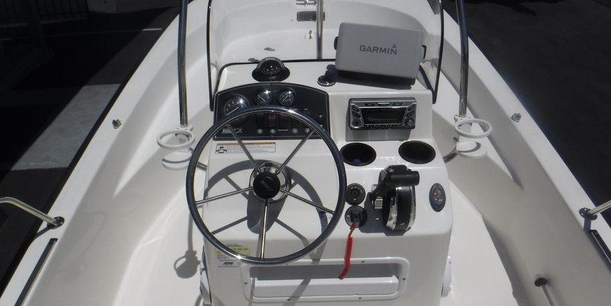 Boston Whaler 170 Montauk