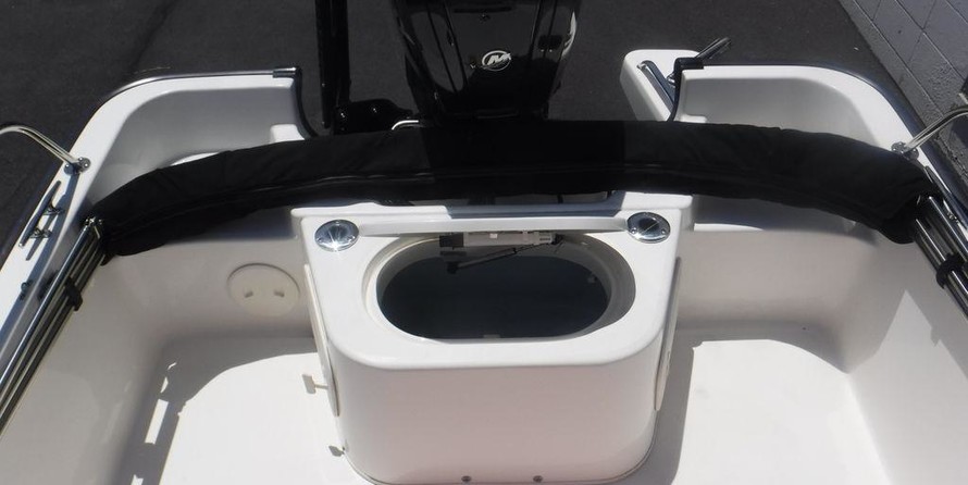 Boston Whaler 170 Montauk