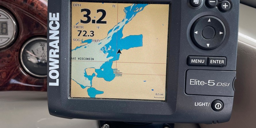 Caravelle 237LS Bow Rider