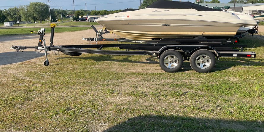 Caravelle 237LS Bow Rider