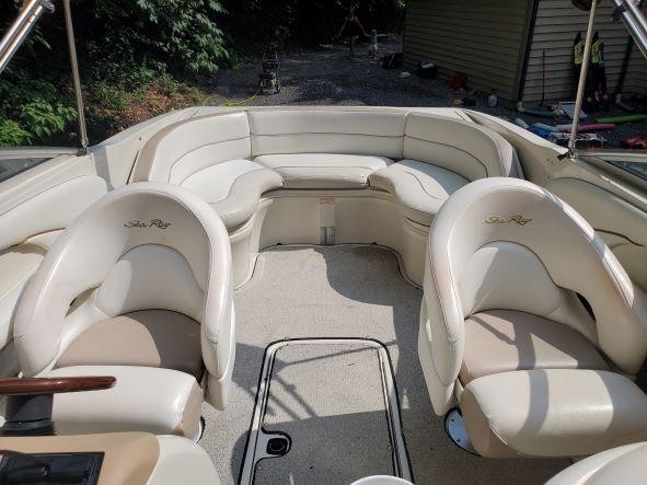 Sea ray 260 bow rider select