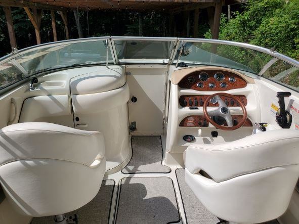 Sea ray 260 bow rider select