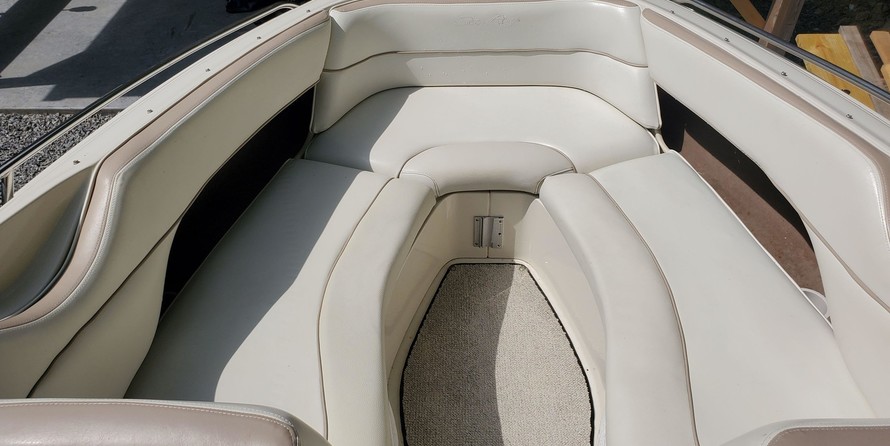 Sea ray 260 bow rider select