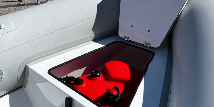 Ab inflatables nautilus 12 dlx rib