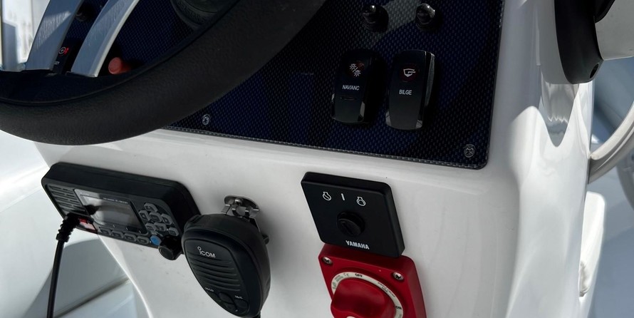 Ab inflatables nautilus 12 dlx rib