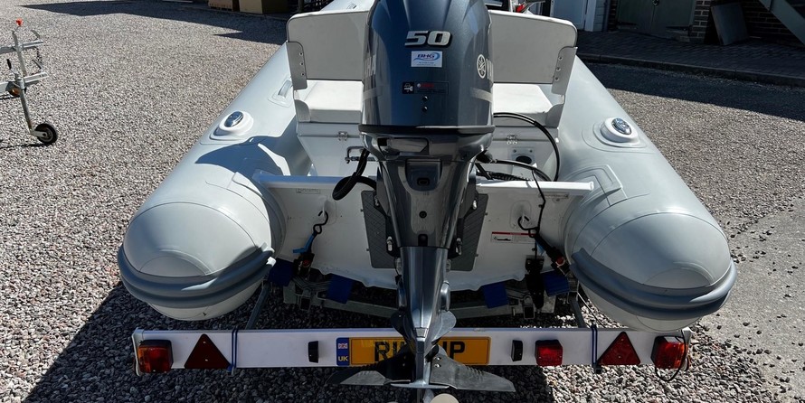 Ab inflatables nautilus 12 dlx rib