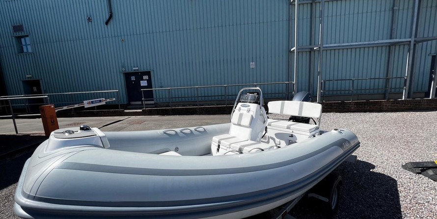 Ab inflatables nautilus 12 dlx rib