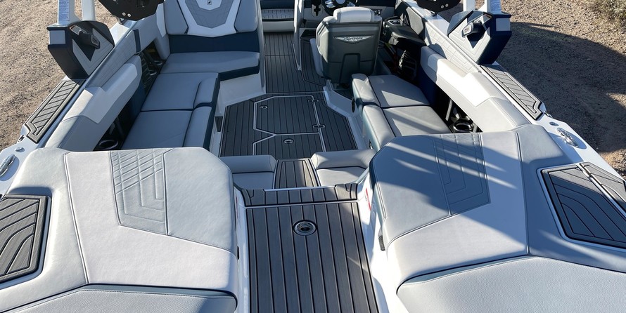 Super Air Nautique G23