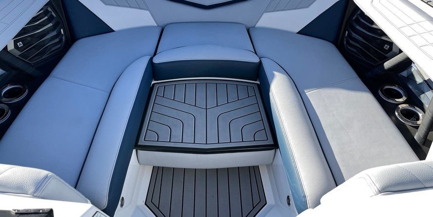 Super Air Nautique G23