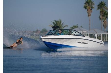 Nautique 200
