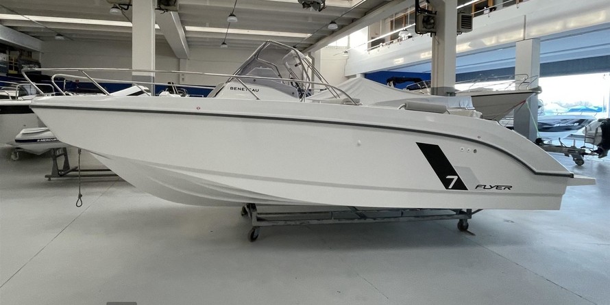 Beneteau Flyer 7 SUNdeck