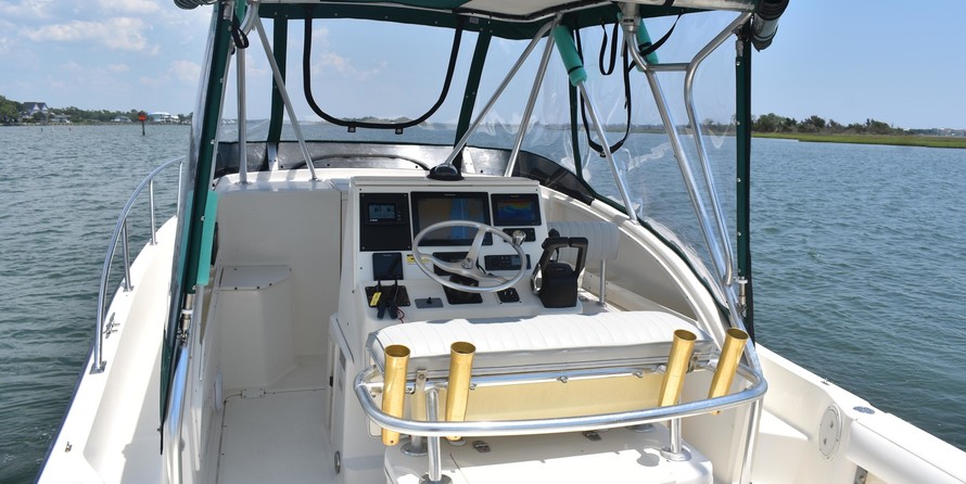 Pursuit 2870 center console