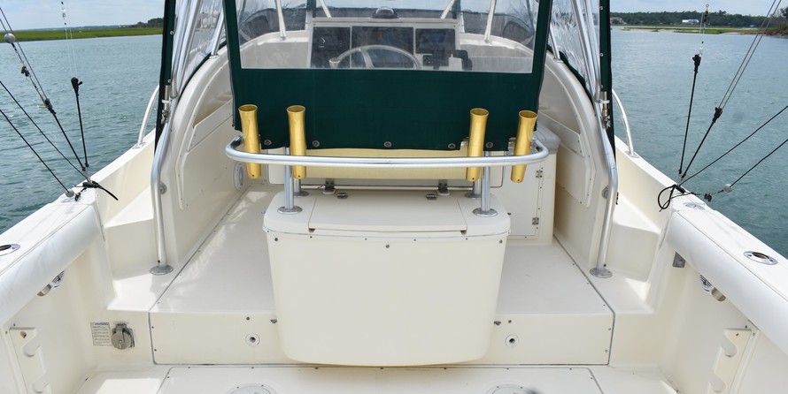 Pursuit 2870 center console