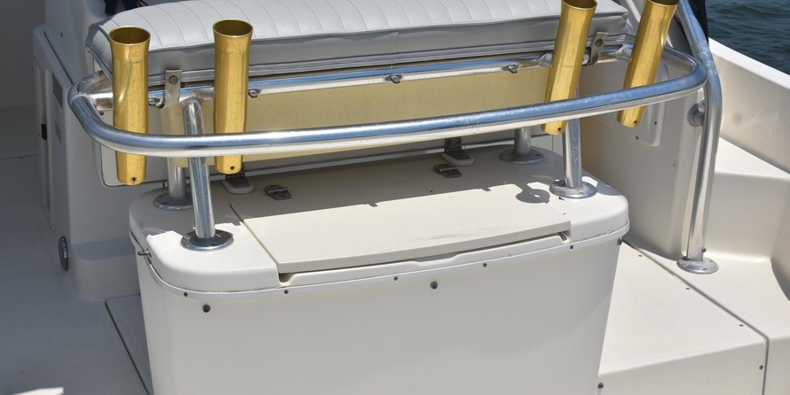 Pursuit 2870 center console