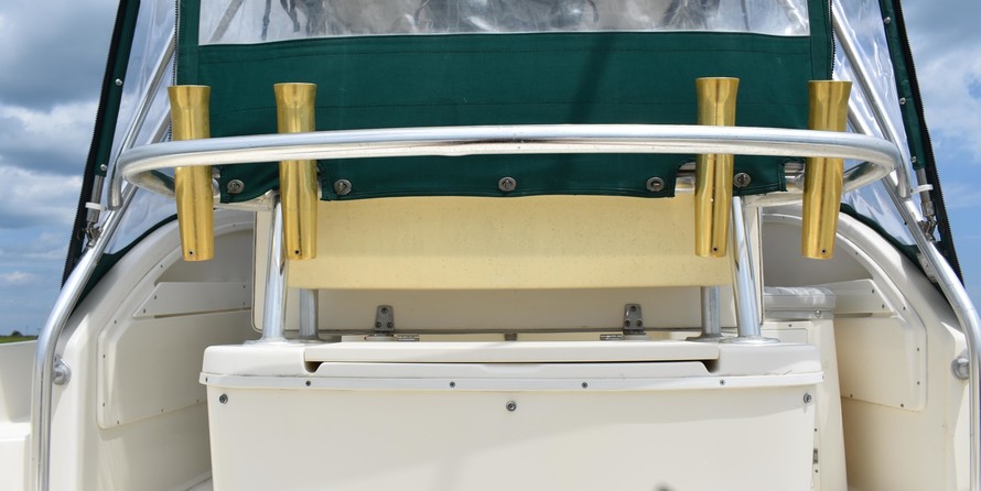 Pursuit 2870 center console