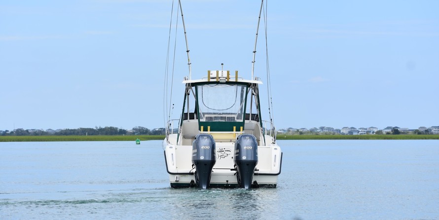 Pursuit 2870 center console