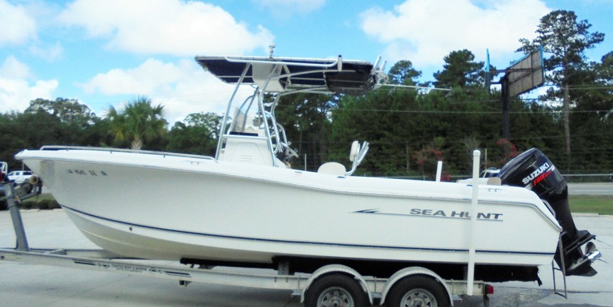 Sea Ray hunt ultra 211