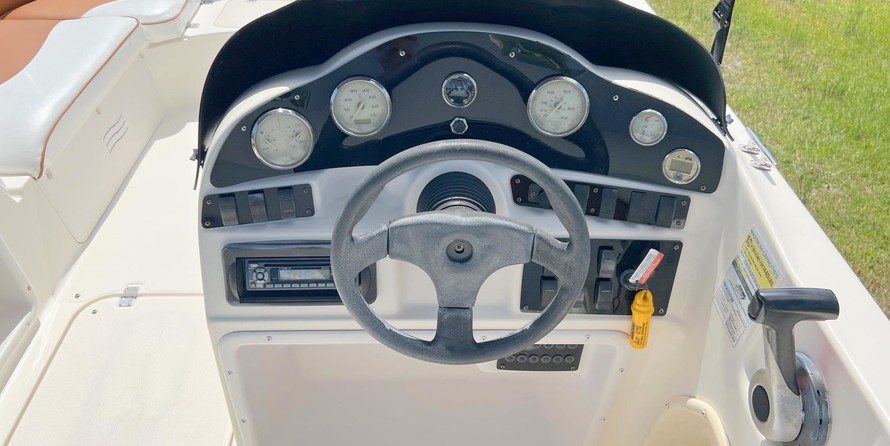 Hurricane fundeck 232