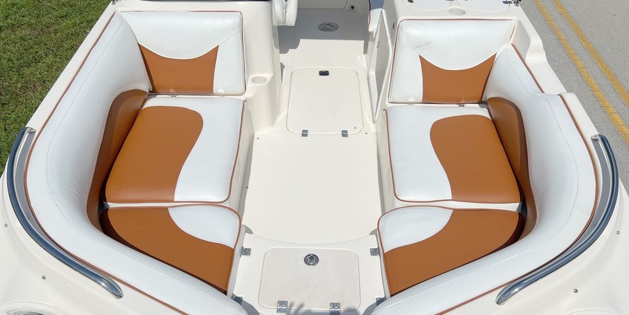 Hurricane fundeck 232