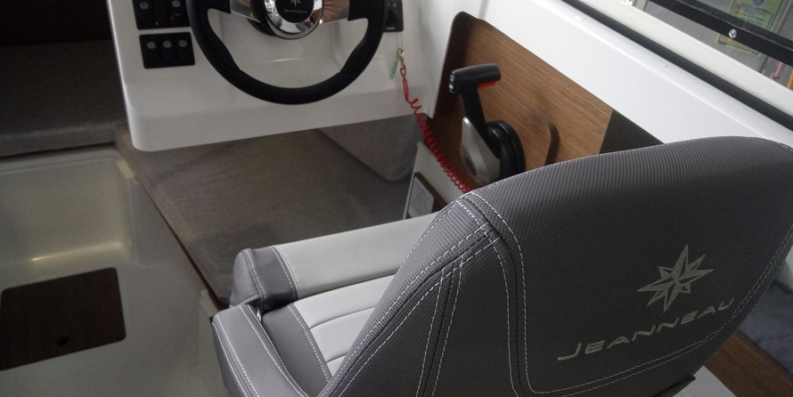 Jeanneau Merry Fisher 605