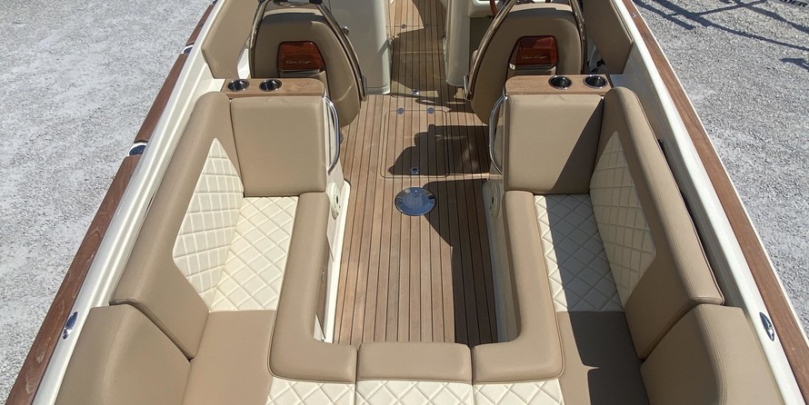 Chris-Craft Launch 27