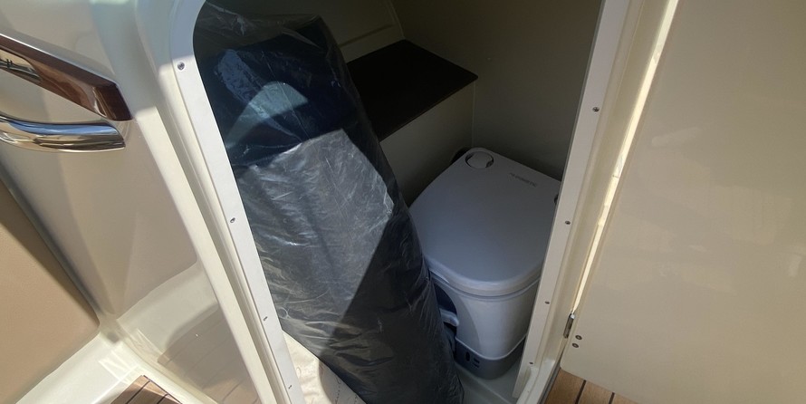 Chris-Craft Launch 27