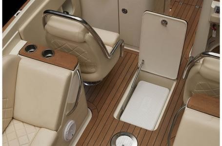 Chris-Craft Launch 27