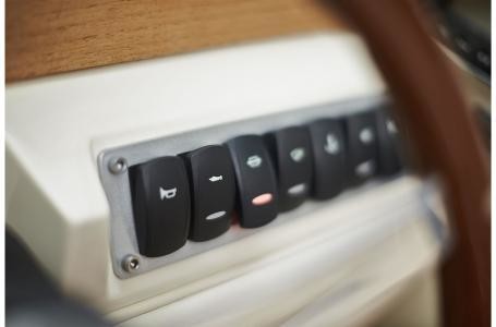 Chris-Craft Launch 27