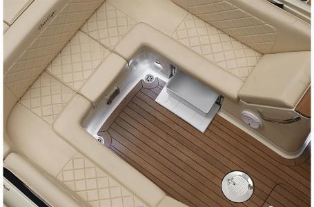 Chris-Craft Launch 27