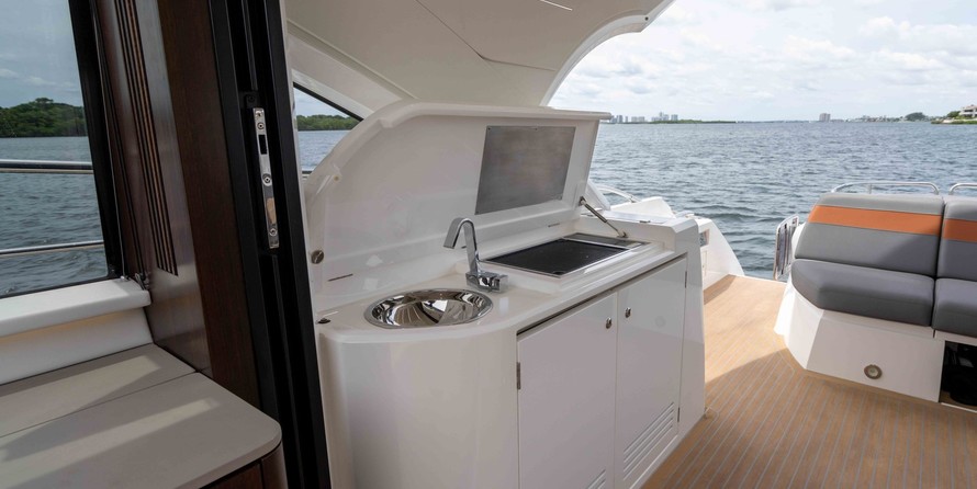 Sunseeker Predator 60 EVO