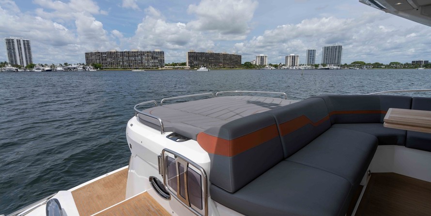 Sunseeker Predator 60 EVO