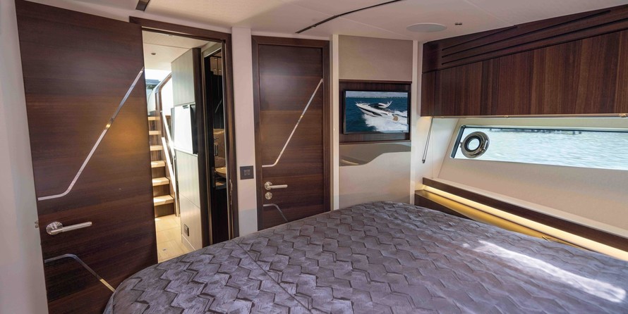 Sunseeker Predator 60 EVO