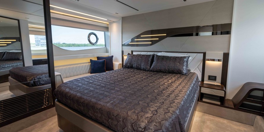 Sunseeker Predator 60 EVO