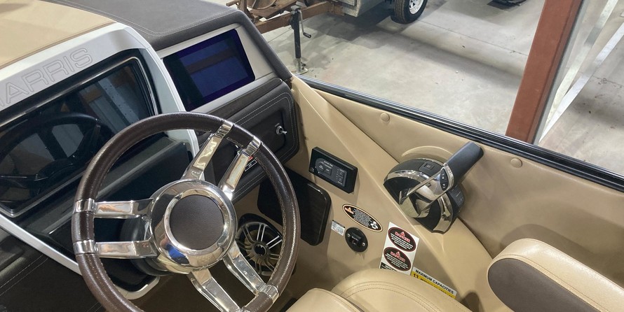 Premier Pontoons Grand Isle 250