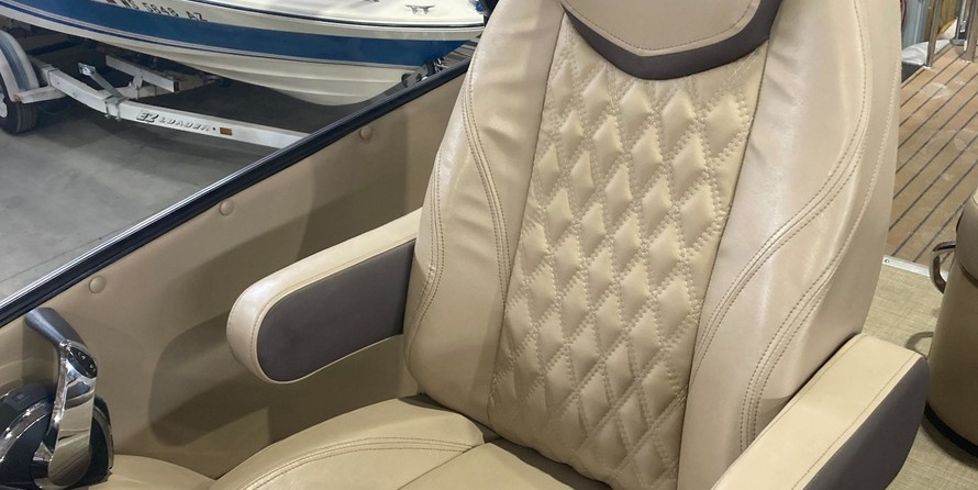 Premier Pontoons Grand Isle 250