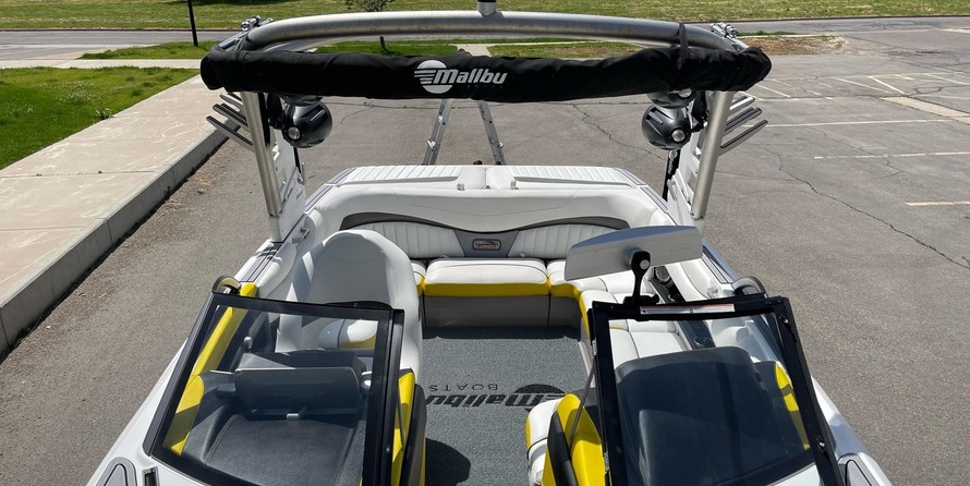 Malibu Wakesetter 22 MXZ