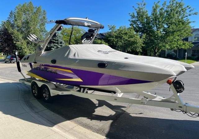Malibu Wakesetter 22 MXZ