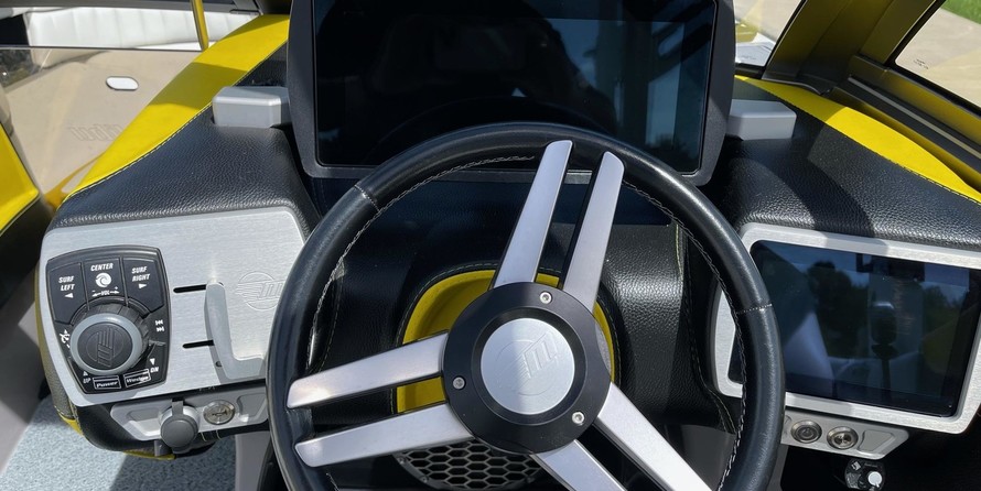 Malibu Wakesetter 22 MXZ