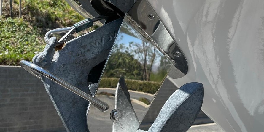 Robalo centre console r272