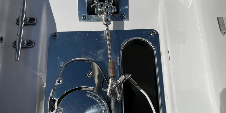 Robalo centre console r272