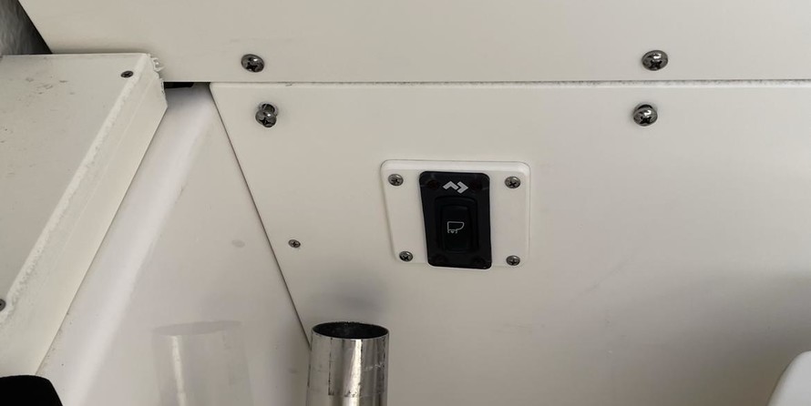 Robalo centre console r272
