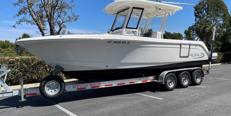 Robalo centre console r272