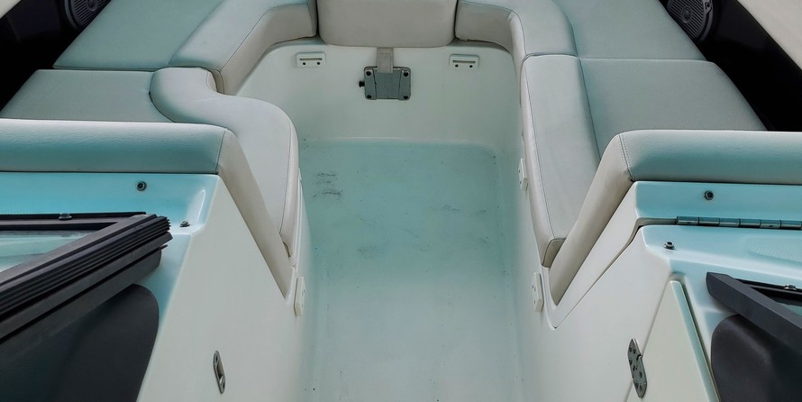 Boston Whaler 270 Vantage