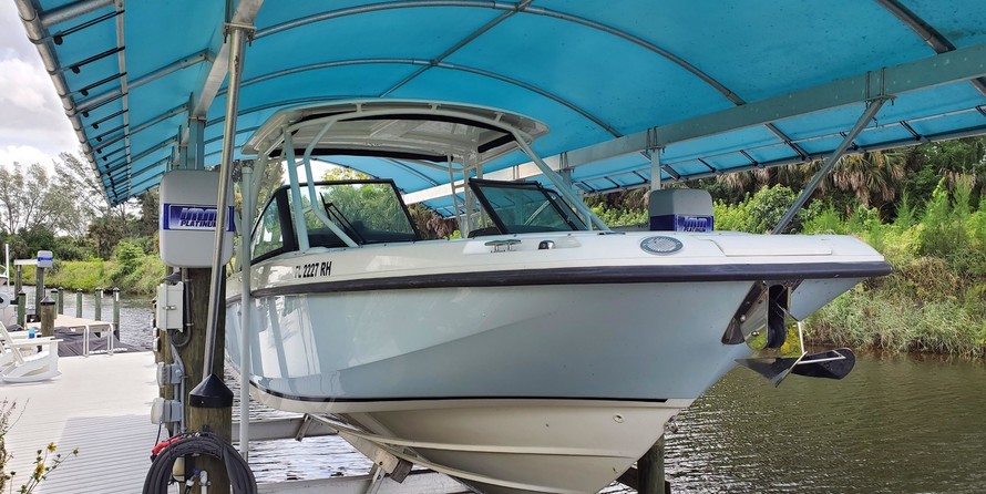 Boston Whaler 270 Vantage